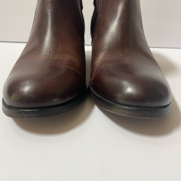 Clarks Maypearl Lilac Dark Tan Cushion Footbed Booties Sz 8.5 - Picture 9 of 16